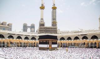 الملك سلمان يأمر باستضافة ألف حاج إضافي من غزة