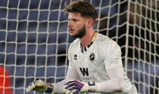 ميلوول الإنجليزي يلغي القميص رقم 20 حداداً على حارسه الراحل