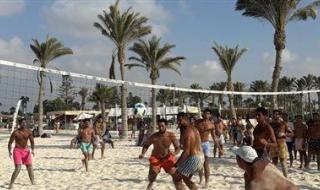 للعام الثاني علي التوالي .. إقامة البطولة السنوية للكرة الطائرة الشاطئية بقرية الدبلوماسيين بالساحل الشمالي - الخليج الان