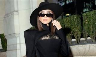 مي عمر تتألق في أسبوع الموضة في باريس في وجود نعوم كامبل.. صور - الخليج الان