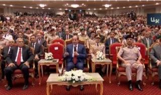 رئيس مجلس الشيوخ الجديد إلى جانب الرئيس السيسي في الندوة التثقيفية للقوات المسلحة - الخليج الان