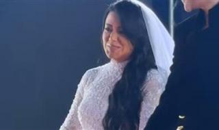 كان نفسي جوزي يكون معايا.. رانيا يوسف تظهر بفستان زفاف| ما القصة - الخليج الان