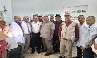 إنجاز طبي في ردفان.. اختتام مخيم المياه البيضاء بزراعة 498 عدسة مجاناً في ردفان