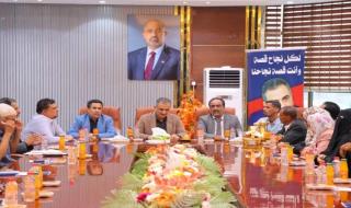 محافظ العاصمة عدن يفتتح حزمة مشاريع خدمية وتنموية في خور مكسر