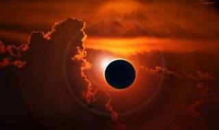 2026 عام الظواهر الفلكية النادرة: الشفق القطبي يلوّن سماء العالم - الخليج الان