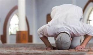 موعد صلاة الجمعة اليوم ومواقيت الصلاة - الخليج الان