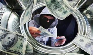 صفعة أمنية لـ 350 مليون جنيه.. سقوط أباطرة غسل الأموال في تجارة السلاح والمخدرات - الخليج الان