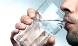 أطعمة تحافظ على رطوبة جسمك