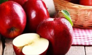 دراسة: تناول تفاحتين يوميًا يساعد في خفض الكوليسترول الضار