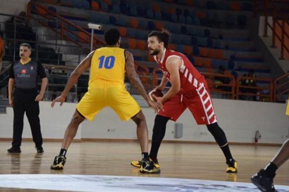 محترفو مصر في كرة السلة يزينون ملاعب العالم بالموسم الجديد 2025-2026